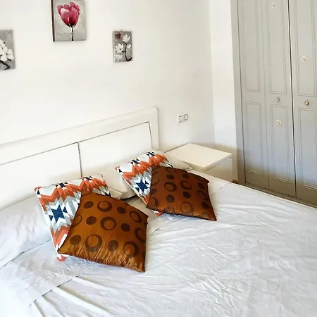 Modern In With Shared Pool Salou