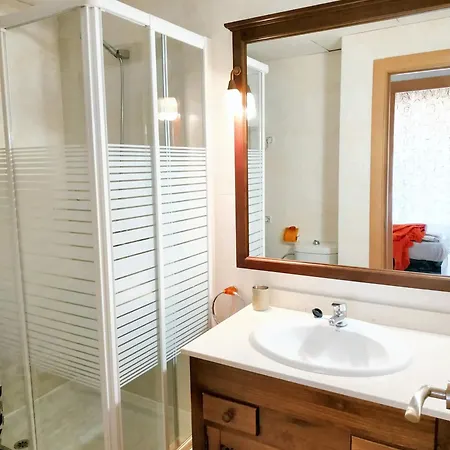 Modern In With Shared Pool