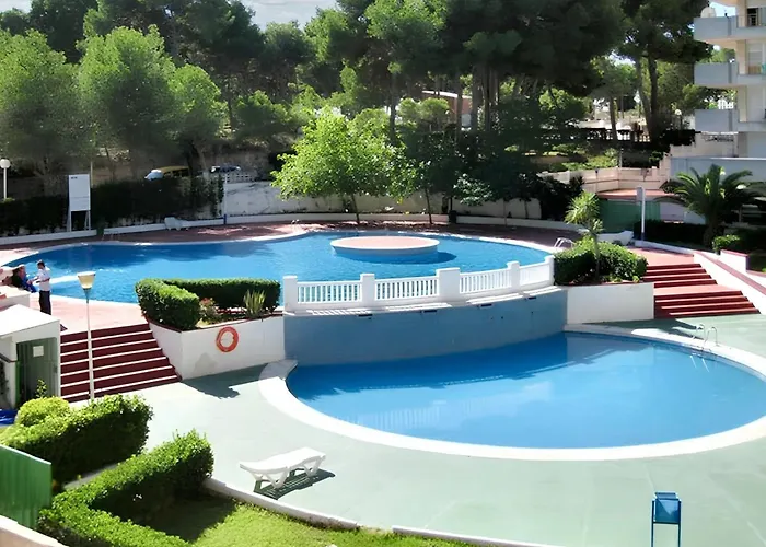 Modern With Pool Apartment *